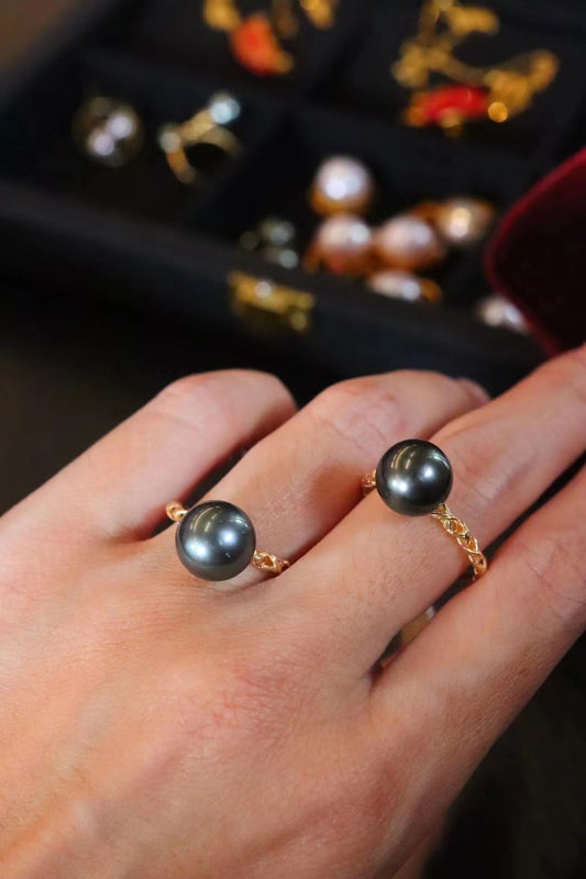 [R27] 18k gold Tahitian Black Pearl Ring $229